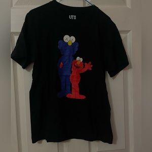 kaws Uniqlo T shirt